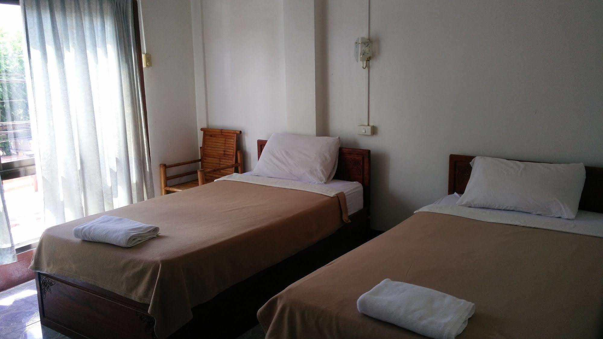 Chanthasom Guesthouse Ban Nongdouang Экстерьер фото